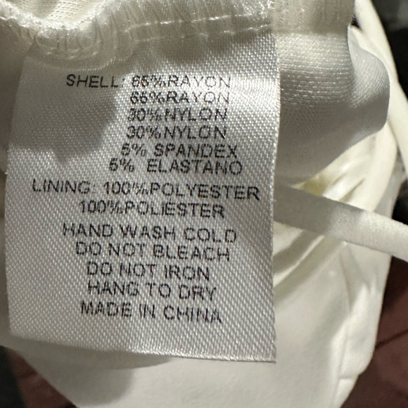 Windsor Trendy Twist-Front Skater Romper-White- SOLD OUT ONLINE- Size: XS NWT - Picture 10 of 11